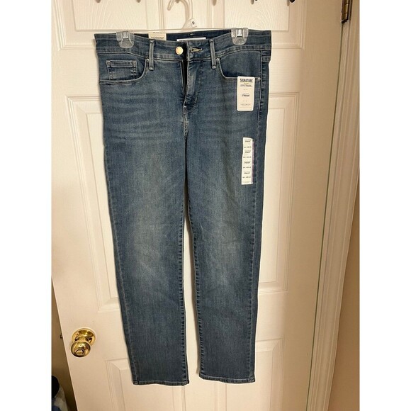 Levi’s Totally Shaping Stretch Jeans - Picture 1 of 5